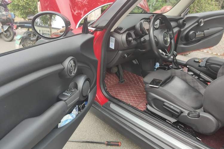 Used MINI 2016 1.5T COOPER Avant-Garde Driver Seat