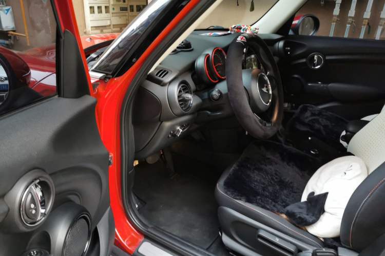 Used MINI 2016 1.2T ONE Five-Door Edition Driver Seat