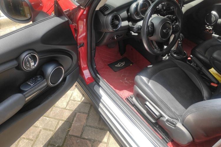 Used MINI 2016 1.2T ONE Pioneer Edition Driver Seat