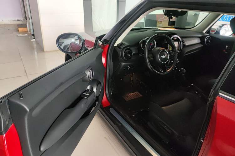 Used MINI 2016 1.5T COOPER Driver Seat