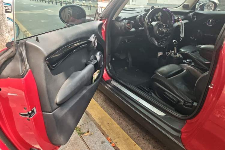 Used MINI 2016 2.0T COOPER S Pioneer Edition Driver Seat