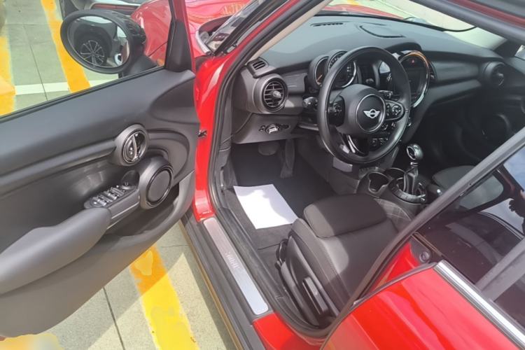 Used MINI 2016 1.5T COOPER Five-Door Edition Driver Seat