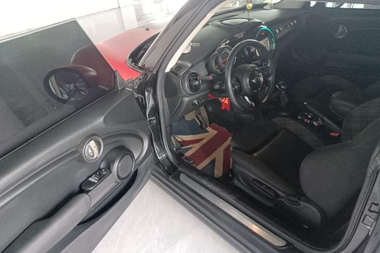Used MINI 2016 1.5T COOPER Driver Seat