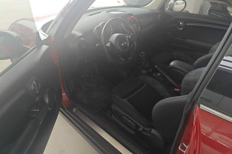 Used MINI 2016 1.5T COOPER Driver Seat