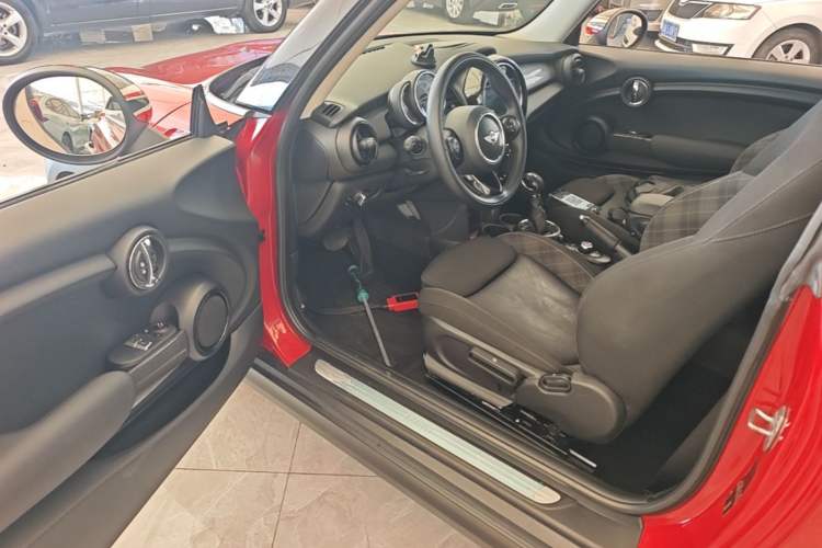 Used MINI 2016 1.5T COOPER Driver Seat