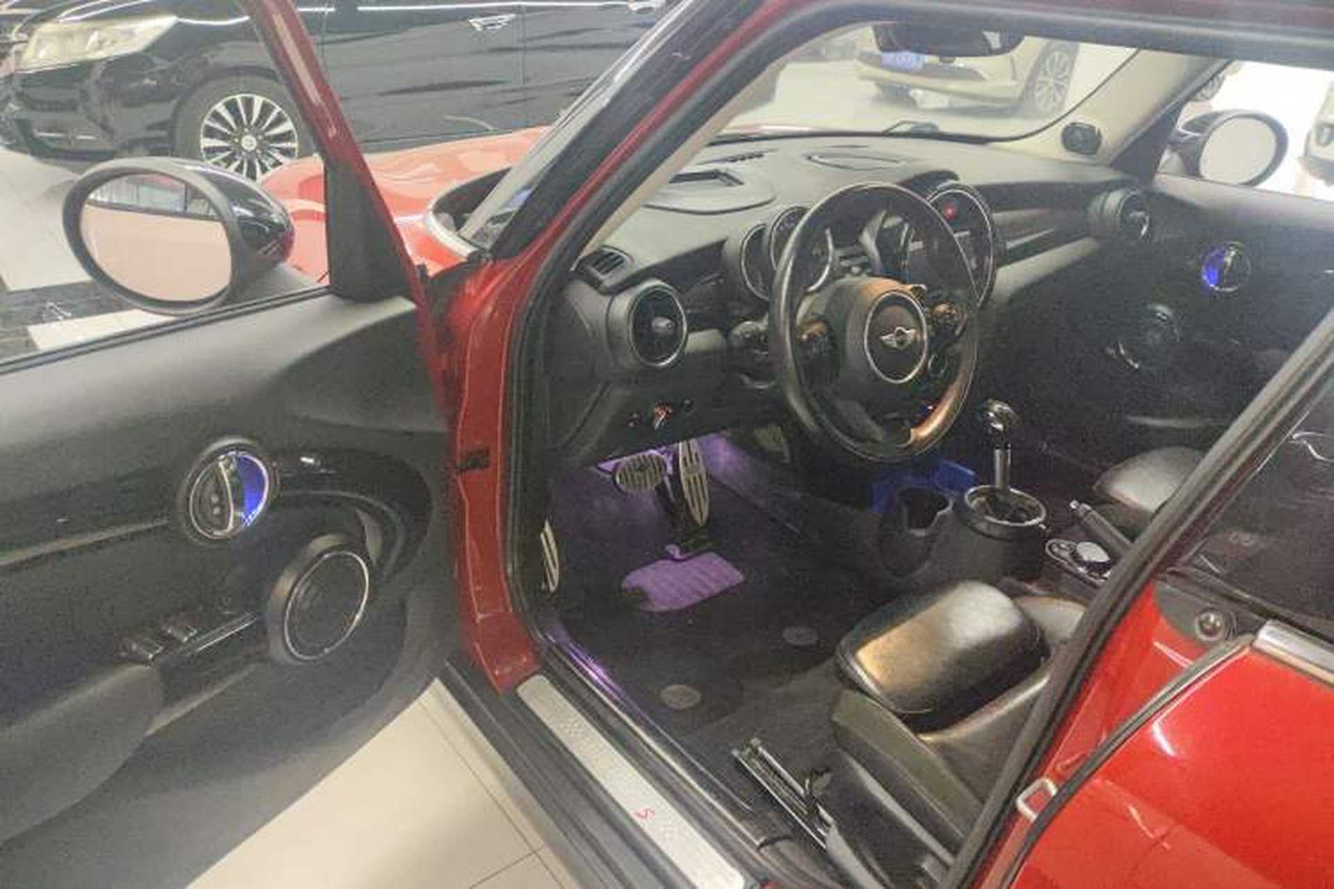 Used MINI 2016 2.0T COOPER S Pioneer Edition Five-Door Model Driver Seat