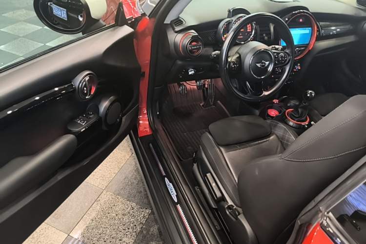Used MINI 2016 2.0T COOPER S Manual Driver Seat