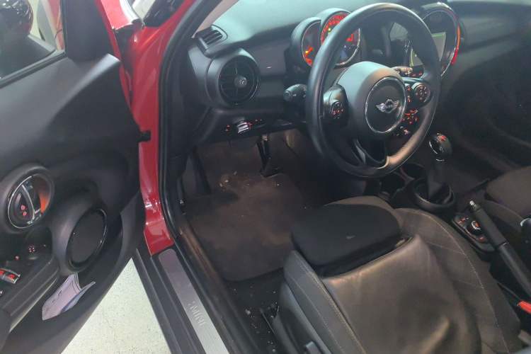 Used MINI 2016 1.5T COOPER Five-Door Edition Driver Seat