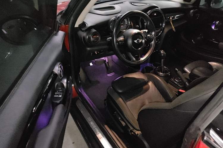 Used MINI 2016 2.0T COOPER S Pioneer Edition Driver Seat