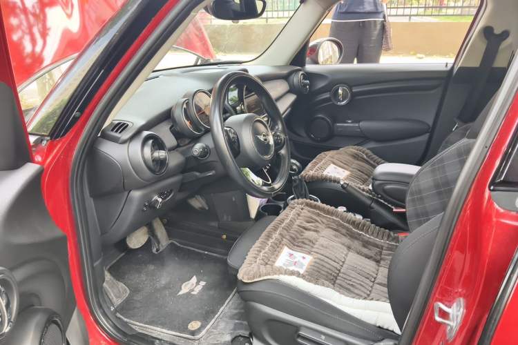 Used MINI 2016 1.5T COOPER Five-Door Edition Driver Seat