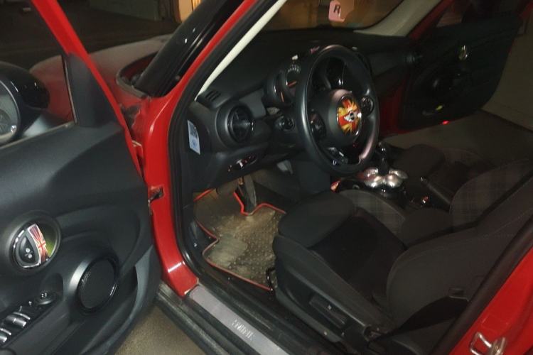 Used MINI 2016 1.5T COOPER Five-Door Edition Driver Seat