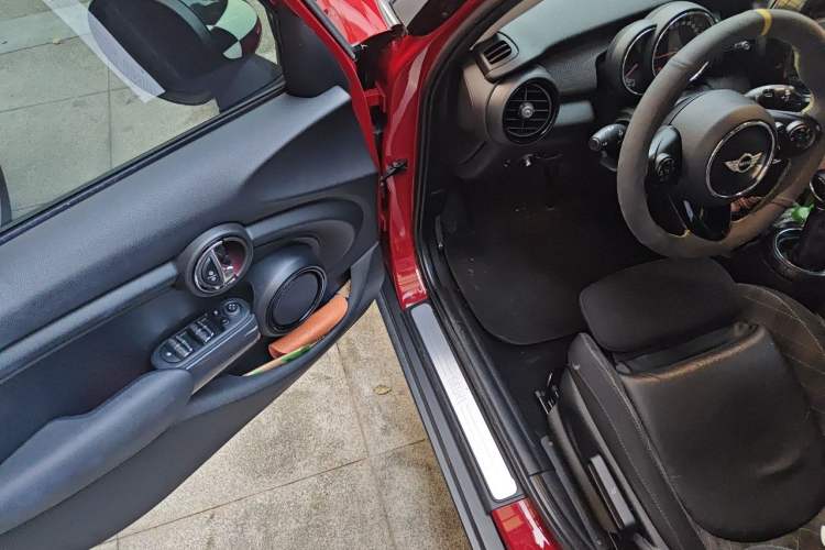 Used MINI 2016 1.5T COOPER Five-Door Edition Driver Seat