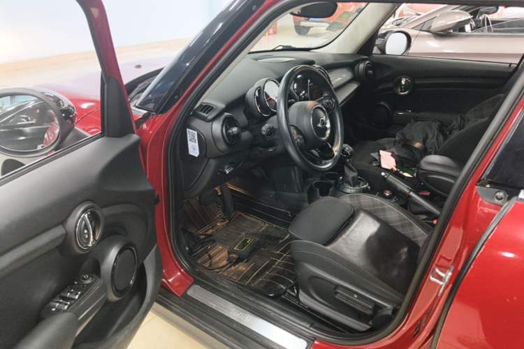 Used MINI 2016 1.5T COOPER Five-Door Edition Driver Seat