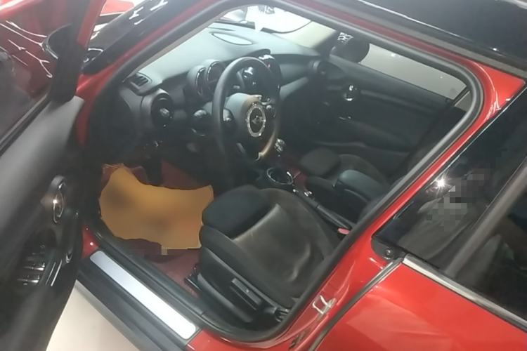 Used MINI 2016 1.5T COOPER Five-Door Edition Driver Seat