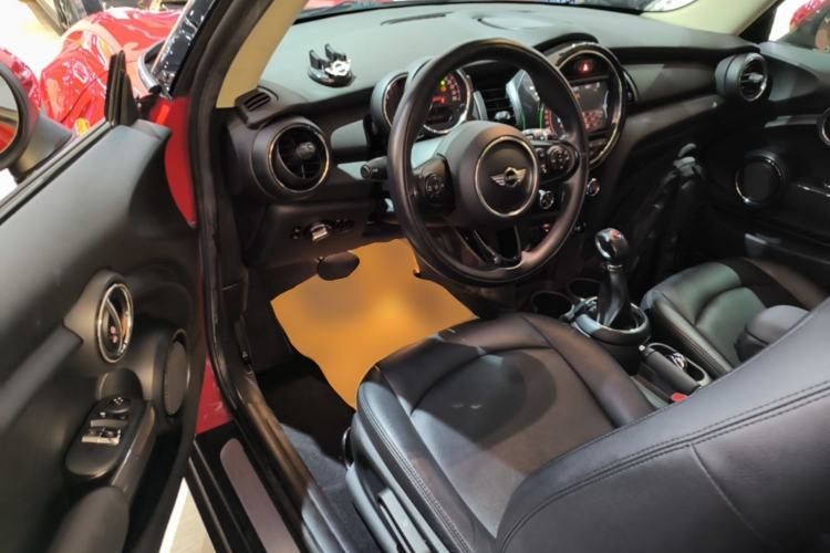 Used MINI 2016 1.2T ONE Pioneer Edition Driver Seat