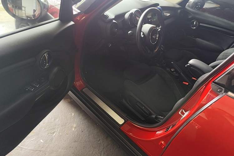 Used MINI 2016 1.5T COOPER Five-Door Edition Driver Seat
