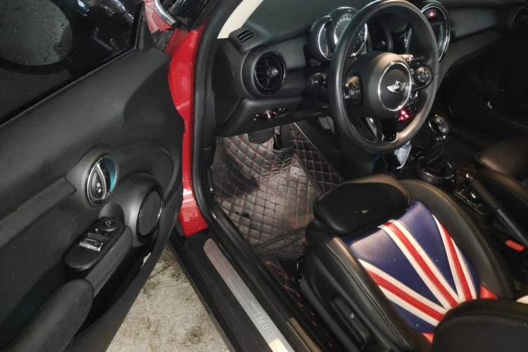 Used MINI 2016 1.5T COOPER Driver Seat