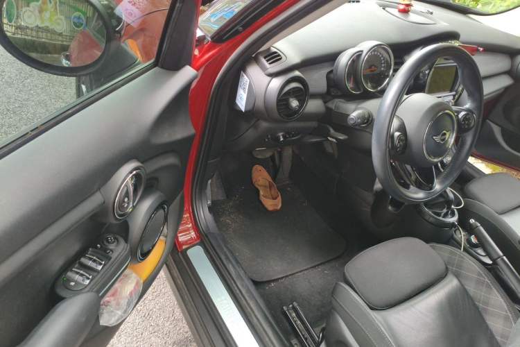 Used MINI 2016 1.5T COOPER Five-Door Edition Driver Seat