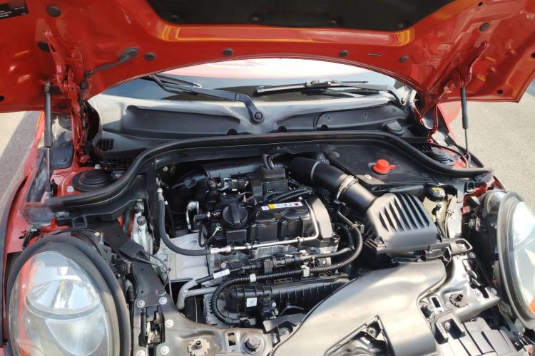 Used MINI 2016 1.2T ONE Pioneer Edition Five-Door Version Engine Bay