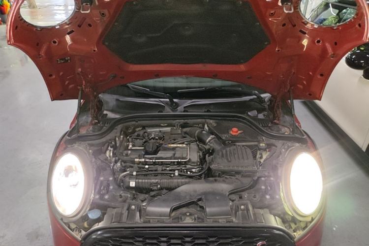 Used MINI 2016 2.0T COOPER S Pioneer Edition Engine Bay