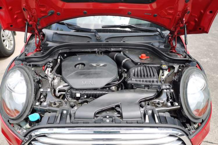Used MINI 2016 1.2T ONE Pioneer Edition Five-Door Version Engine Bay