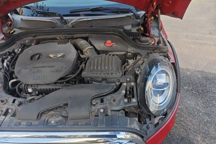 Used MINI 2016 1.5T COOPER Five-Door Edition Engine Bay Left