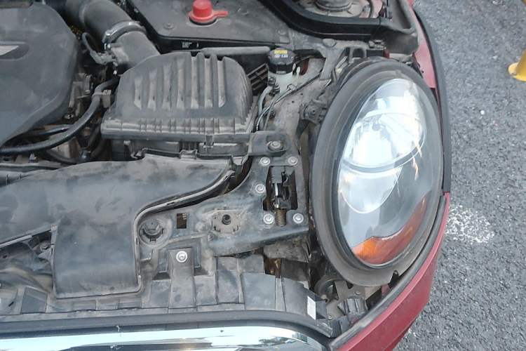 Used MINI 2016 1.5T COOPER Five-Door Edition Engine Bay Left