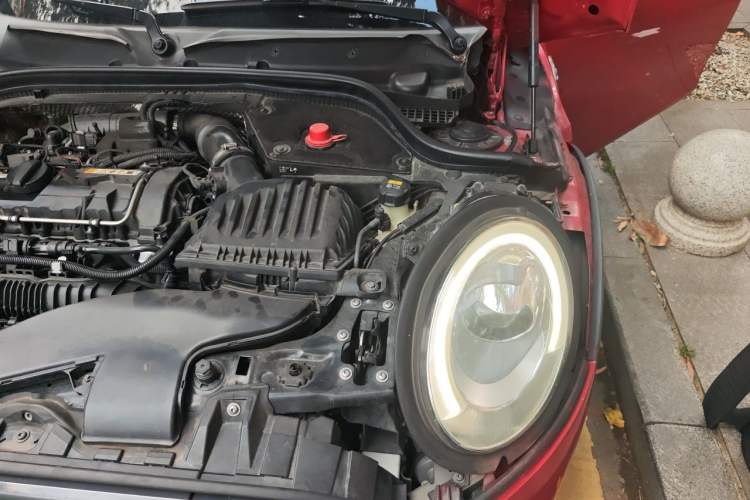 Used MINI 2016 2.0T COOPER S Pioneer Edition Engine Bay Left