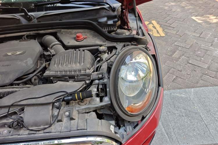 Used MINI 2016 1.5T COOPER Five-Door Edition Engine Bay Left