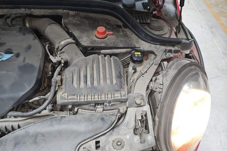 Used MINI 2016 1.5T COOPER Five-Door Edition Engine Bay Left