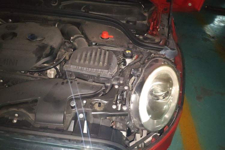 Used MINI 2016 1.5T COOPER Five-Door Edition Engine Bay Left