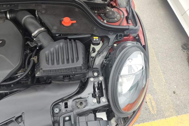 Used MINI 2016 1.5T COOPER Five-Door Edition Engine Bay Left