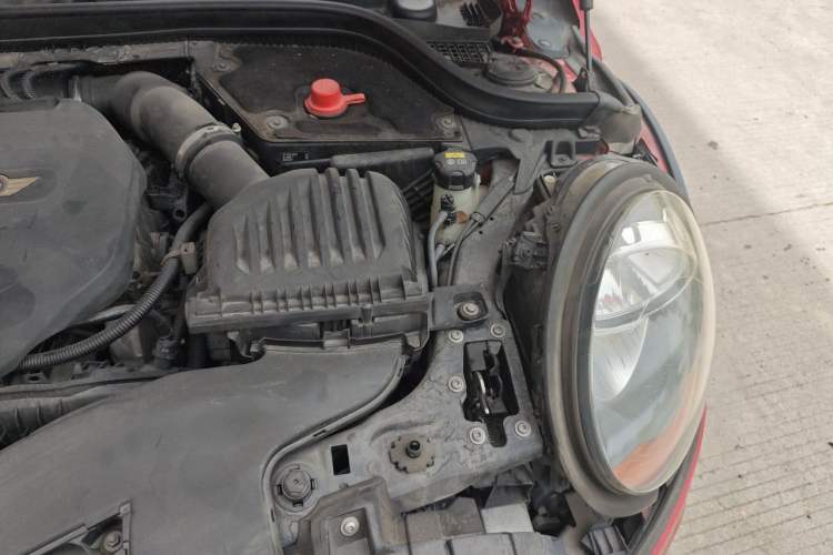 Used MINI 2016 1.2T ONE Pioneer Edition Engine Bay Left
