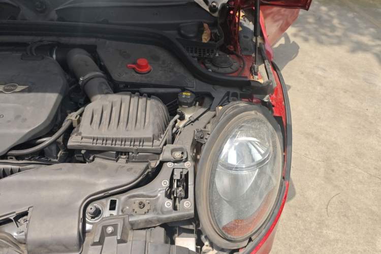 Used MINI 2016 1.2T ONE Pioneer Edition Five-Door Version Engine Bay Left
