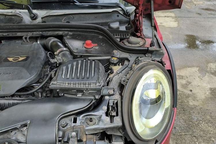 Used MINI 2016 1.5T COOPER Pioneer Edition Five-Door Model Engine Bay Left