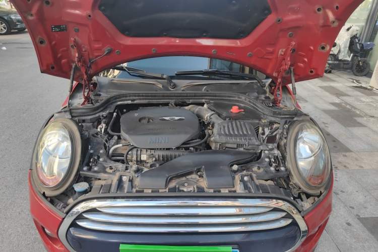 Used MINI 2016 1.5T COOPER Five-Door Edition Engine Bay
