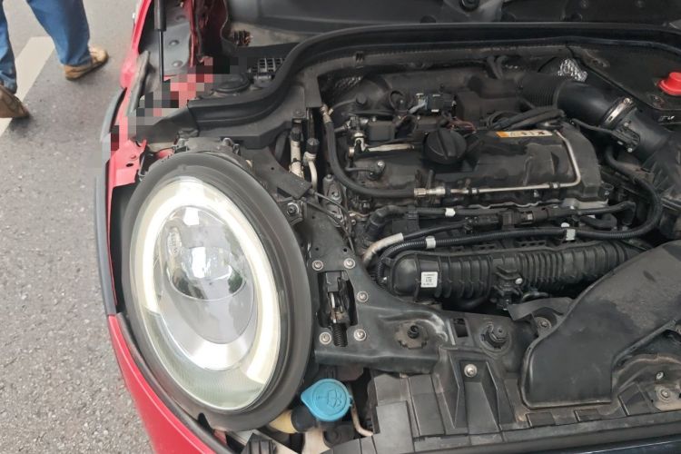 Used MINI 2016 2.0T COOPER S Pioneer Edition Engine Bay Right
