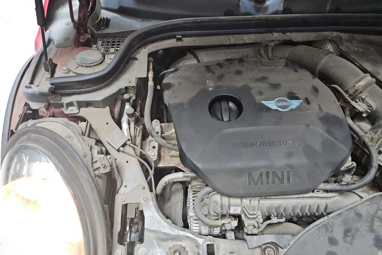 Used MINI 2016 1.5T COOPER Five-Door Edition Engine Bay Right
