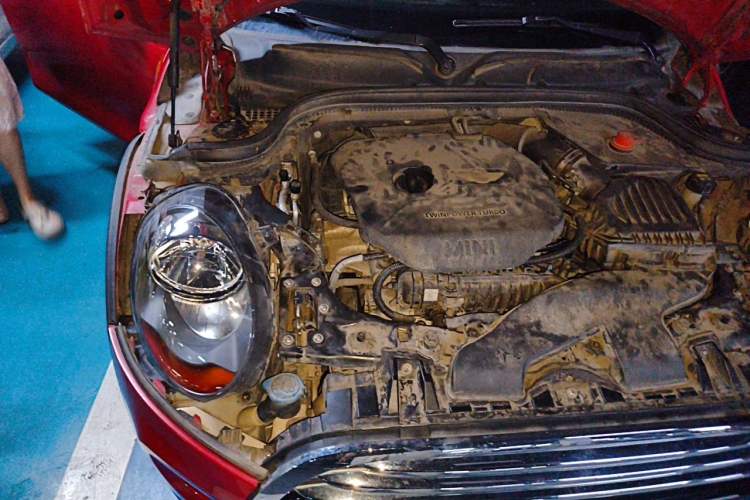 Used MINI 2016 1.5T COOPER Five-Door Edition Engine Bay Right