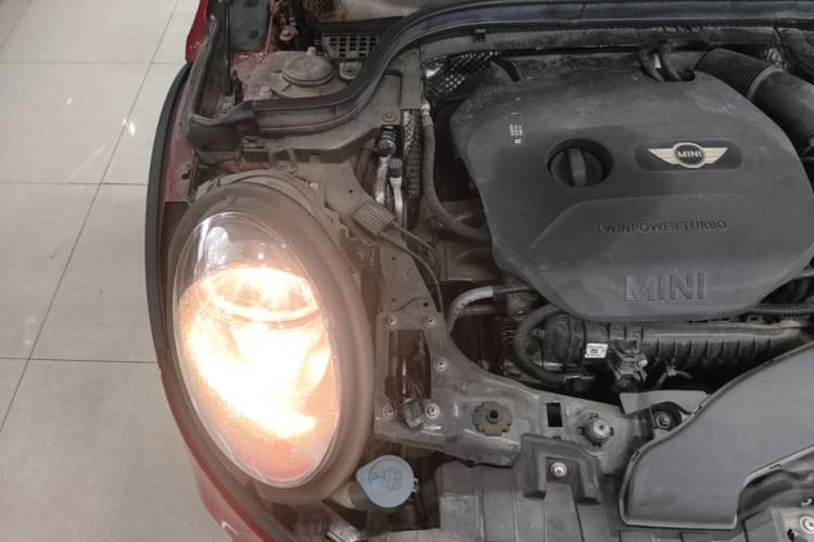 Used MINI 2016 1.5T COOPER Five-Door Edition Engine Bay Right