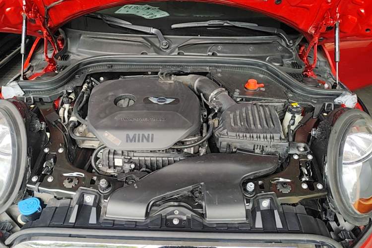 Used MINI 2016 1.5T COOPER Five-Door Edition Engine Bay