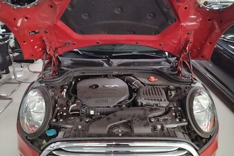 Used MINI 2016 1.5T COOPER Five-Door Edition Engine Bay