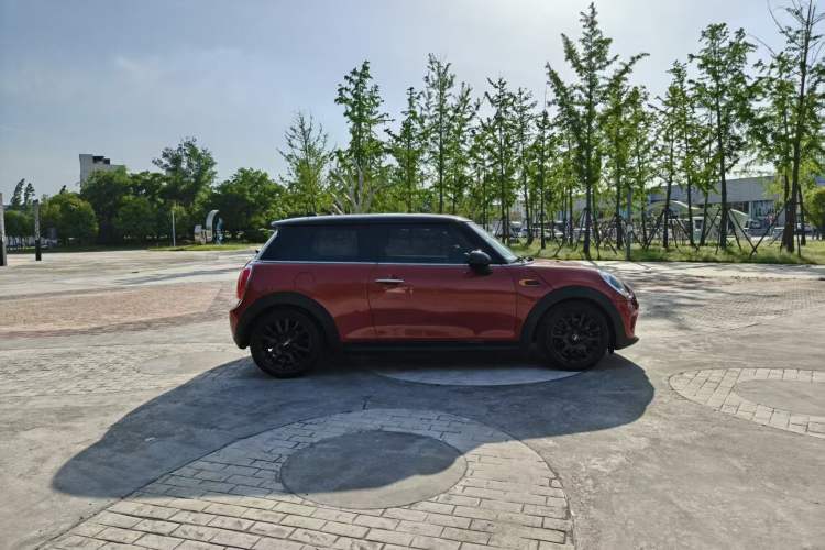 Used MINI 2016 1.2T ONE Pioneer Edition Exterior 11
