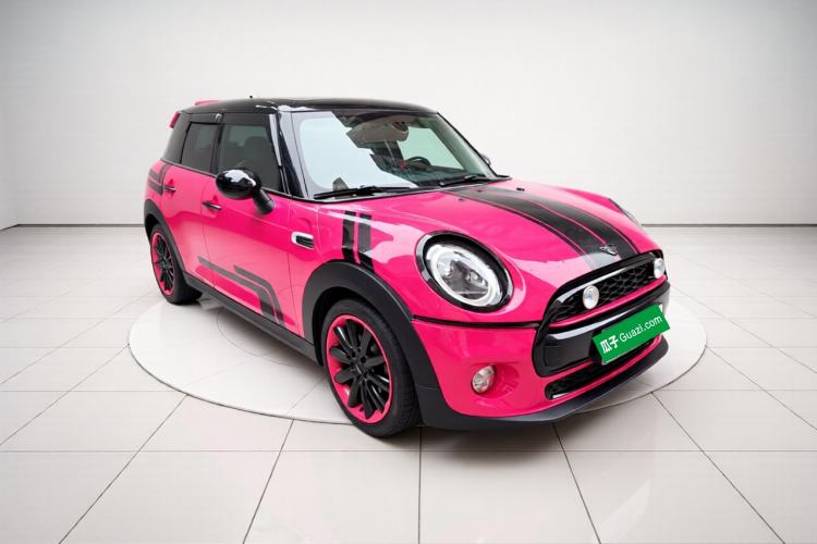 Used MINI 2016 1.5T COOPER Pioneer Edition Five-Door Model Exterior 2