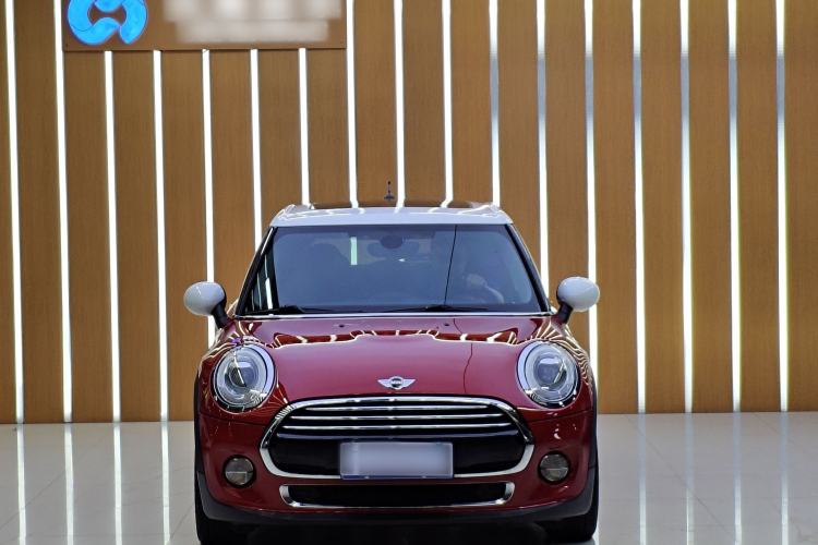 Used MINI 2016 1.5T COOPER Pioneer Edition Five-Door Model Exterior 7