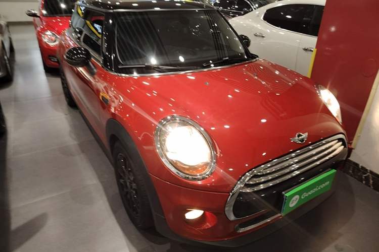 Used MINI 2016 1.5T COOPER Front Right 45 Deg
