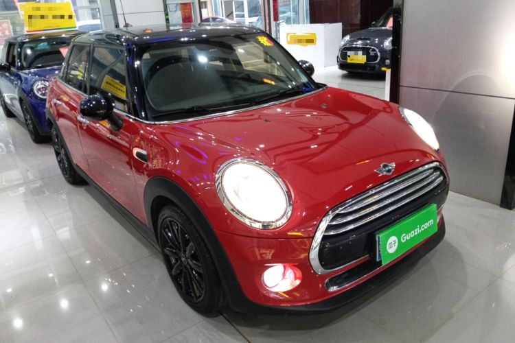 Used MINI 2016 1.5T COOPER Pioneer Edition Five-Door Model Front Right 45 Deg