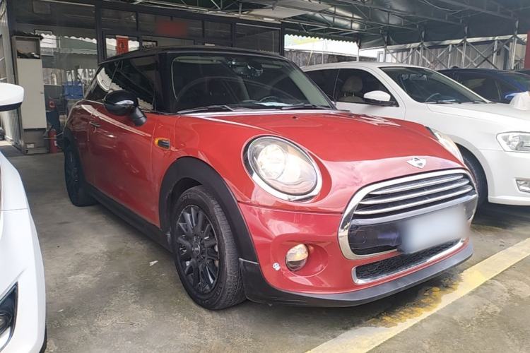 Used MINI 2016 1.5T COOPER Front Right 45 Deg