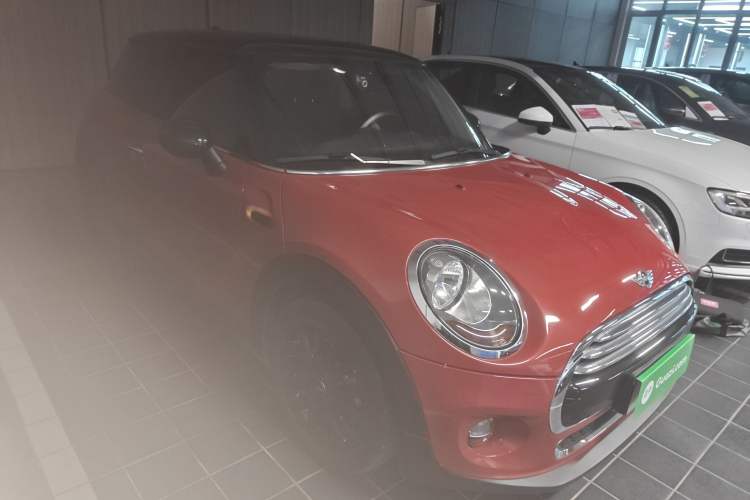 Used MINI 2016 1.5T COOPER Front Right 45 Deg