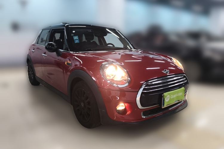 Used MINI 2016 1.5T COOPER Five-Door Edition Front Right 45 Deg